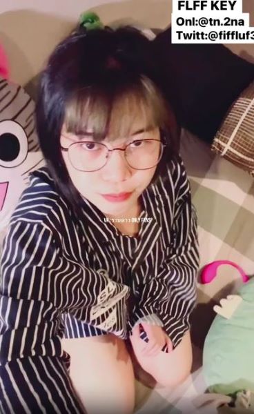 หลุดโอลี่แฟนน้องคีย์ สาวแว่นโดนผัวเอาไข่สั่นเขี่ยเม็ดแตดแหกขาแล้วเอาควยยัดรูหี กระแทกเน้นๆ tn.2na